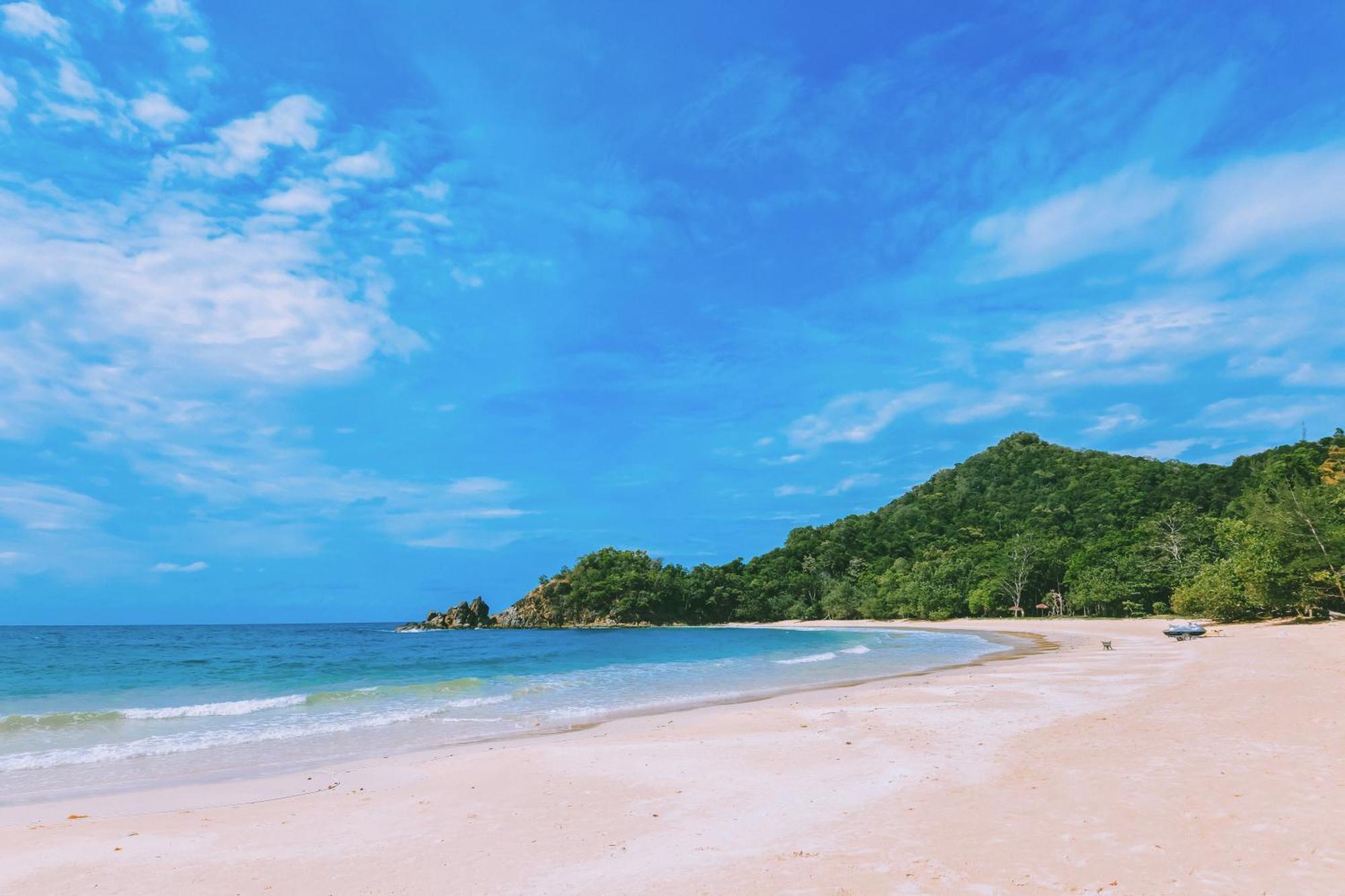 Dolphin Bay Island Resort Kota Belud Exterior foto
