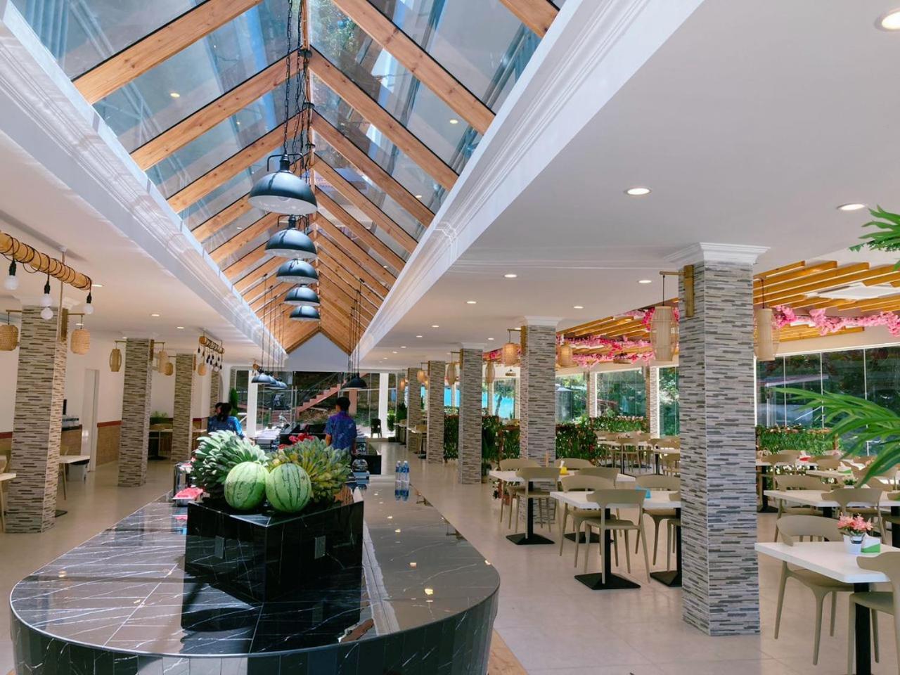 Dolphin Bay Island Resort Kota Belud Exterior foto