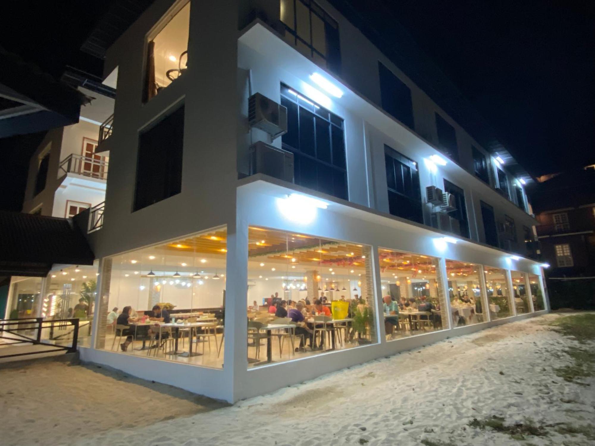 Dolphin Bay Island Resort Kota Belud Exterior foto