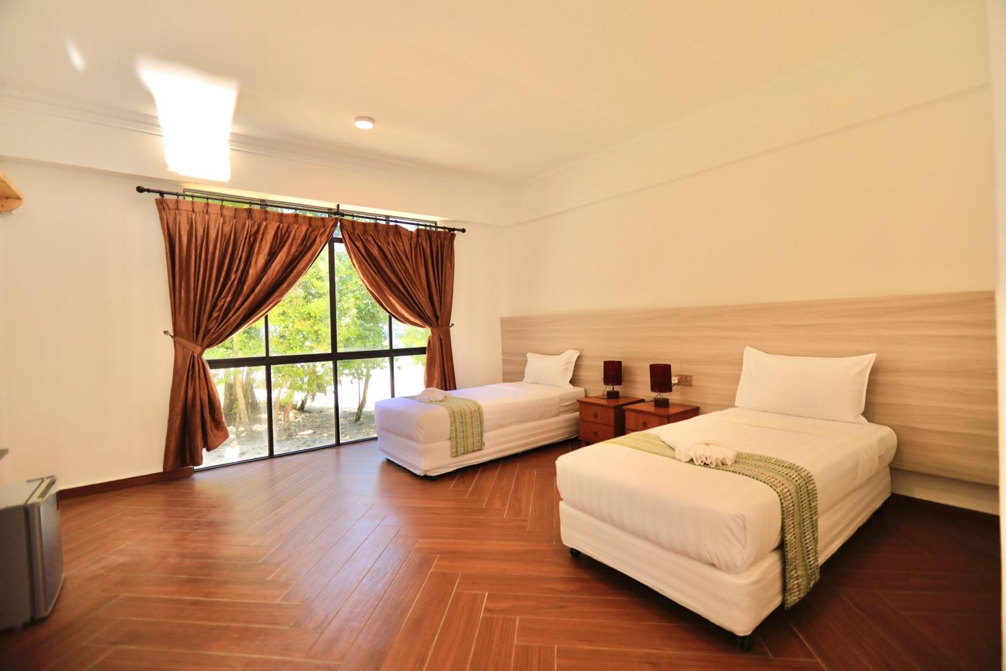 Dolphin Bay Island Resort Kota Belud Exterior foto